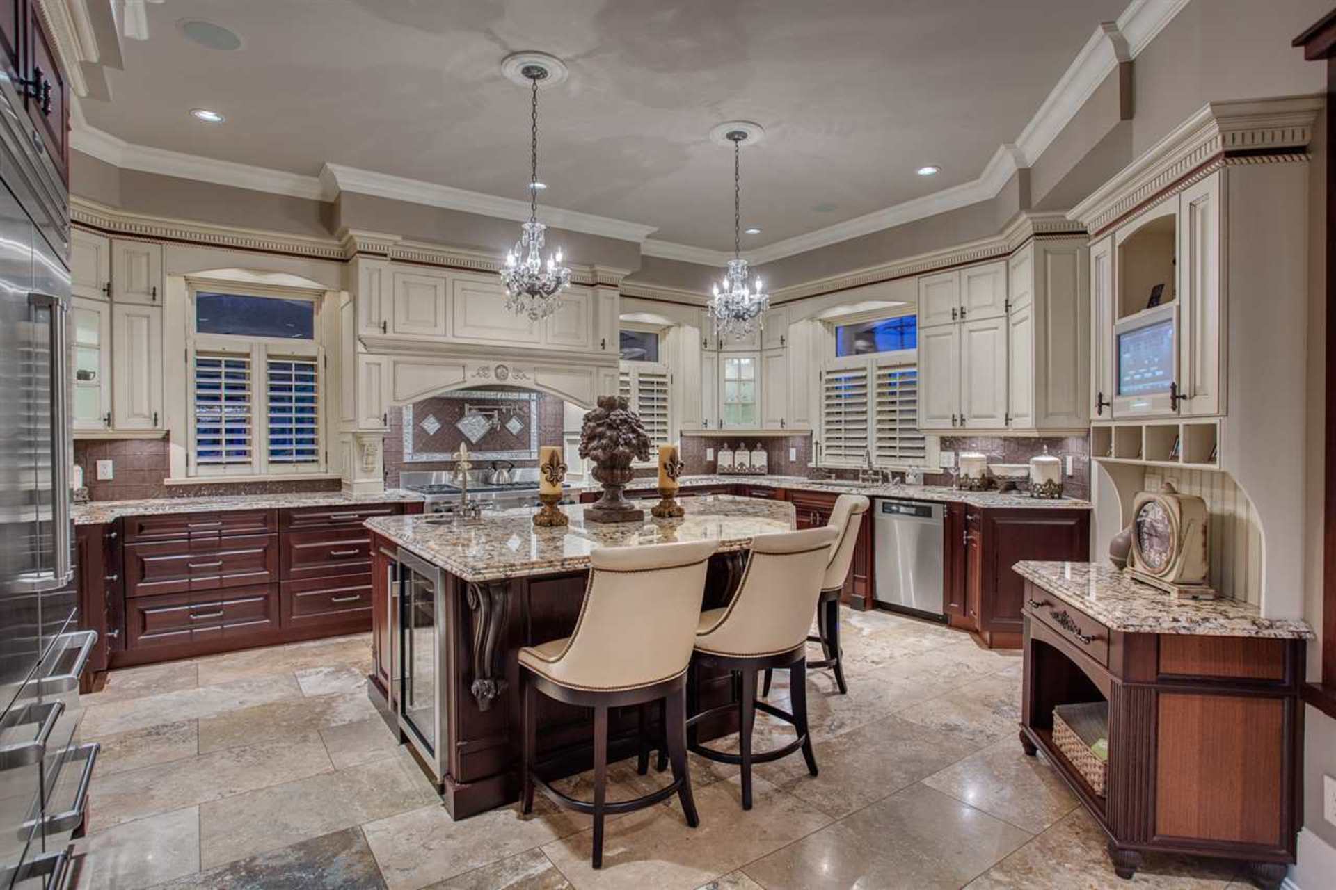 3053 Anmore Creek Way